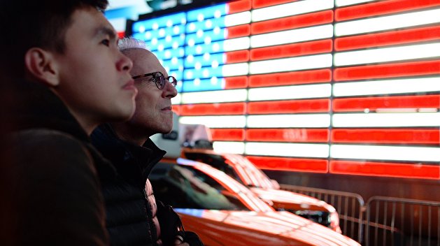 Экономист объяснил, почему США не могут прокормить свой правящий класс Экономист объяснил, почему США не могут прокормить свой правящий класс