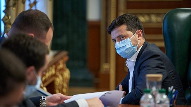 Зеленский возглавил штаб по борьбе с биологическими угрозами Зеленский возглавил штаб по борьбе с биологическими угрозами