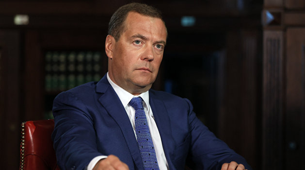 «Туда ей и дорога»: Медведев пообещал Украине судьбу Третьего рейха