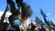 «Мова або смерть». Националисты митингуют у Верховной Рады против русского языка