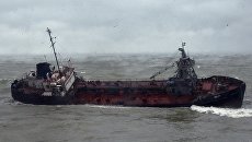 В Одесской области снова произошел разлив топлива из танкера Delfi