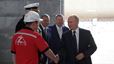 Путин дал старт строительству новейших вертолетоносцев в Крыму