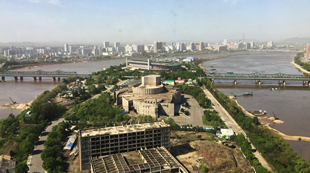 КНДР запустила баллистическую ракету с подводной лодки КНДР запустила баллистическую ракету с подводной лодки