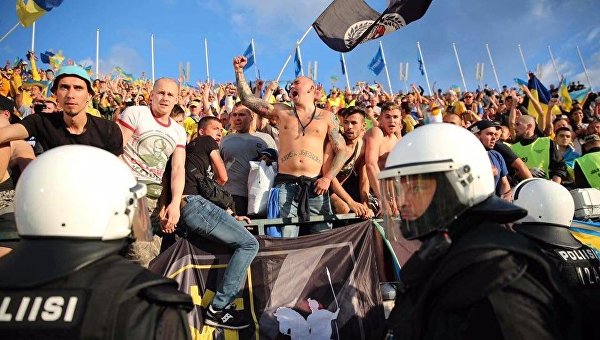 Уроки ненависти. Кто и как под видом летнего лагеря учит украинских детей национализму Уроки ненависти. Кто и как под видом летнего лагеря учит украинских детей национализму