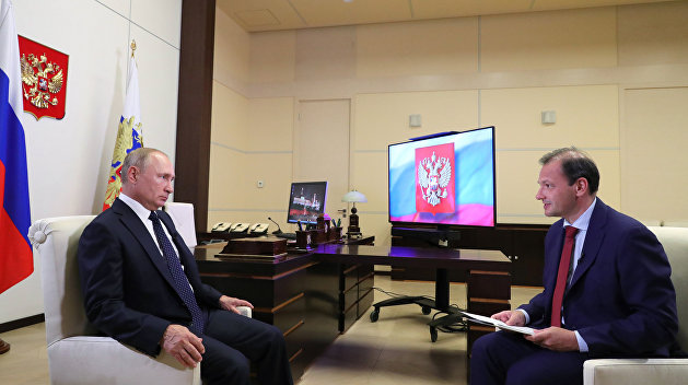 Путин: задержание 33 россиян в Белоруссии - это акция украинских и американских спецслужб Путин: задержание 33 россиян в Белоруссии - это акция украинских и американских спецслужб
