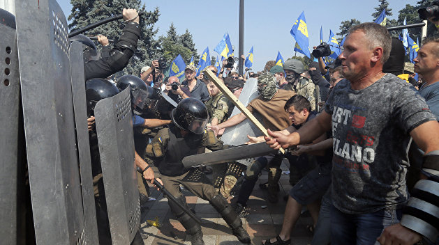 Украинская смута. Через пять лет после гибели под стенами Рады нацгвардейцев виновные не наказаны Украинская смута. Через пять лет после гибели под стенами Рады нацгвардейцев виновные не наказаны