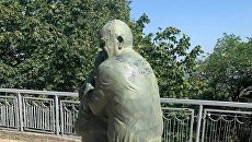 Ради нацгвардейца-убийцы в Киеве изуродовали самый романтичный памятник города