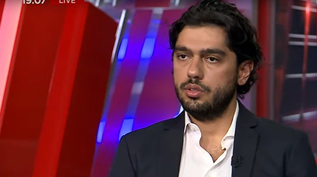 «Лично Зеленскому»: украинский депутат пояснил свой оскорбительный жест «Лично Зеленскому»: украинский депутат пояснил свой оскорбительный жест