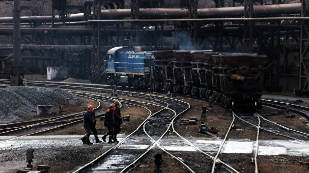 Экономист Зубец объяснил, почему не все предприятия Донбасса удастся возродить Экономист Зубец объяснил, почему не все предприятия Донбасса удастся возродить