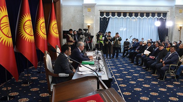 У парламента Киргизии остался один день, чтобы назначить дату выборов президента У парламента Киргизии остался один день, чтобы назначить дату выборов президента