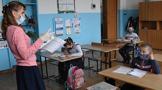 На Украине учителей в очередной раз обманули с повышением зарплат На Украине учителей в очередной раз обманули с повышением зарплат