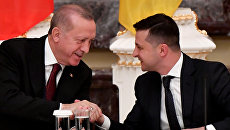 Землю — туркам, бомбы — Донбассу: зачем Зеленский поехал к Эрдогану