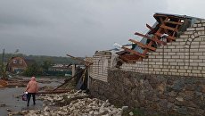 В Кропивницком ветер снес крыши и разрушил стены домов - фото