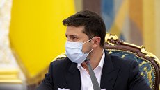 А болен ли Зеленский? Фото президента Украины с врачами вызвало вопросы