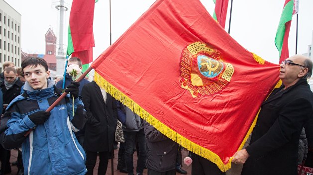 Почему Белоруссия празднует День Октябрьской революции?