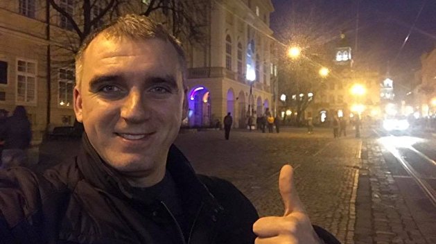 Мэр Николаева объяснил побег от полиции через окно: «Я супермен!» Мэр Николаева объяснил побег от полиции через окно: «Я супермен!»