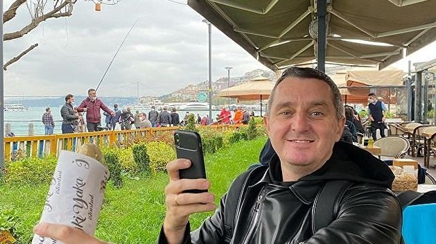 Украинский шоумен стал бомжом и срочно обратился к властям — видео Украинский шоумен стал бомжом и срочно обратился к властям — видео