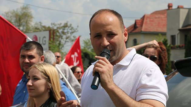 Тулянцев: Партия Додона сошлась с виновниками бардака в Молдавии