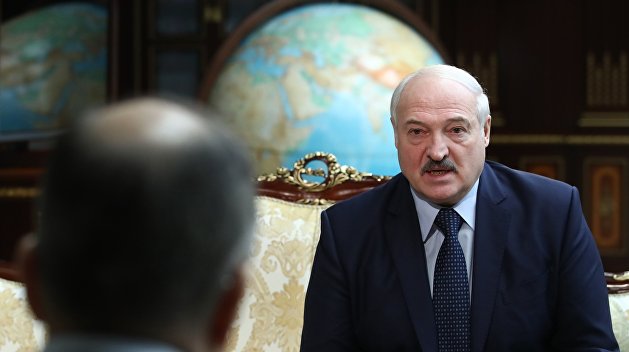 Западные СМИ: Александр Лукашенко, похоже, скоро примет предложение Кремля и заключит союз с Россией Западные СМИ: Александр Лукашенко, похоже, скоро примет предложение Кремля и заключит союз с Россией