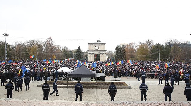 Как акция протеста нового президента Молдавии стала последним пристанищем сторонников объединения с Румынией