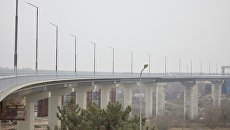 Еще вчера там был Зеленский: на мосту в Запорожье произошло ЧП