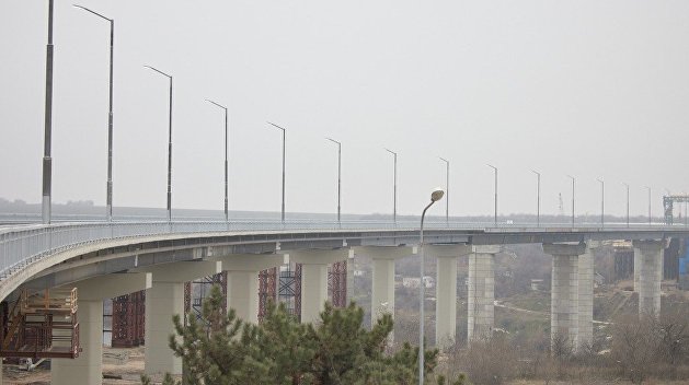 Военный эксперт объяснил, с чем столкнется Россия, если решит уничтожить мосты через Днепр