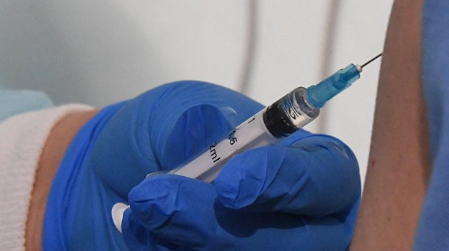 Украинцы бесплатно сходят на футбол за вакцинацию от COVID-19 в Полтаве Украинцы бесплатно сходят на футбол за вакцинацию от COVID-19 в Полтаве