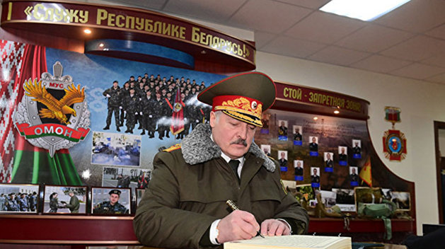 «Других вариантов нет». Эксперт о политической судьбе Лукашенко