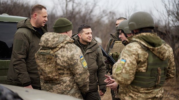 «Против Украины или против России?» Эксперт сказал, против кого играет время в вопросе Донбасса
