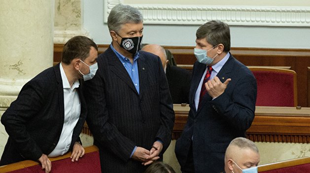 Гетман не у дел. Как Порошенко пытается конкурировать с Зеленским Гетман не у дел. Как Порошенко пытается конкурировать с Зеленским