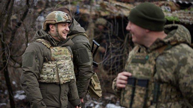 Стешин рассказал о новой «клоунаде» Зеленского в Донбассе Стешин рассказал о новой «клоунаде» Зеленского в Донбассе