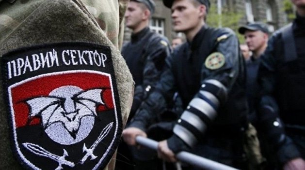 На Украине застрелили члена «Правого сектора»* на глазах у жены На Украине застрелили члена «Правого сектора»* на глазах у жены