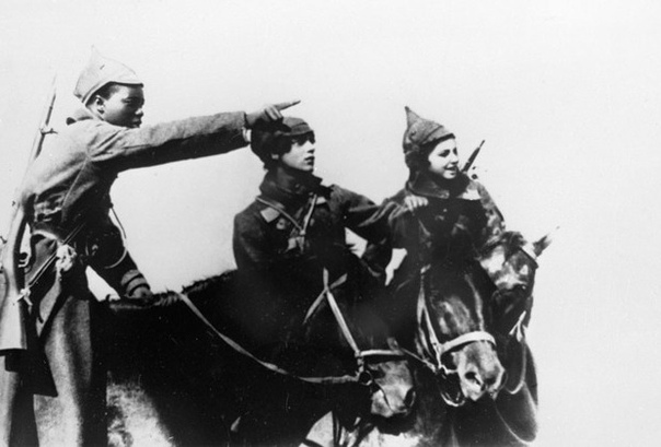 Всадники Апокалипсиса. Русский Тарантино комиссар Бляхин Всадники Апокалипсиса. Русский Тарантино комиссар Бляхин