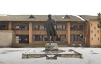 Еще один «последний» памятник Ленину снесли на Украине