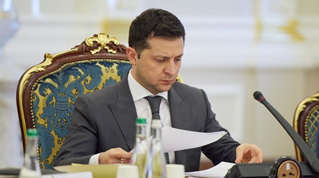 Зеленский готовит срочное заявление из-за обстрела авто своего помощника Шефира Зеленский готовит срочное заявление из-за обстрела авто своего помощника Шефира