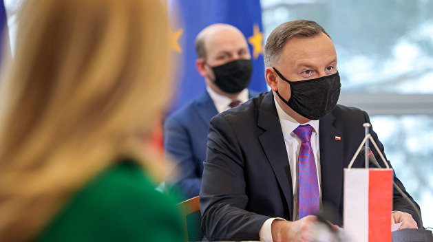 Три года тюрьмы за пост в соцсети. Как президент Польши попал в «дебильную историю» Три года тюрьмы за пост в соцсети. Как президент Польши попал в «дебильную историю»