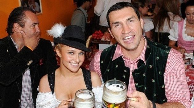 Экс-невесту Кличко подловили с новым бойфрендом