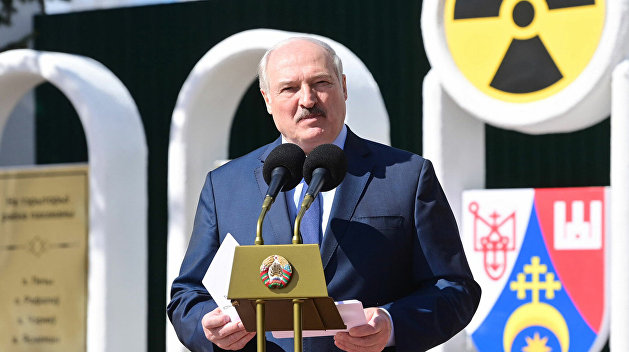 «Им надо выбить из Евросоюза миллиарды долларов, которые им не дают»: Лукашенко «оттоптался» по польским политикам «Им надо выбить из Евросоюза миллиарды долларов, которые им не дают»: Лукашенко «оттоптался» по польским политикам