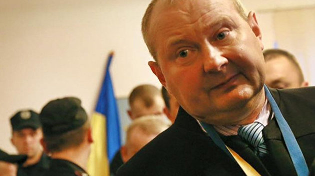 Бывший судья Чаус «под защитой СБУ» и получает помощь - адвокат Бывший судья Чаус «под защитой СБУ» и получает помощь - адвокат