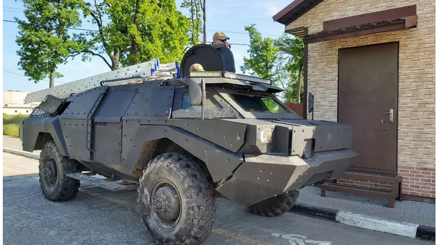 Участники конфликта на киевском рынке «Столичный» пригнали военную технику