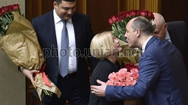 «Справедливости ради вы делали то же самое»: Ирина Геращенко позавидовала чужим цветам «Справедливости ради вы делали то же самое»: Ирина Геращенко позавидовала чужим цветам
