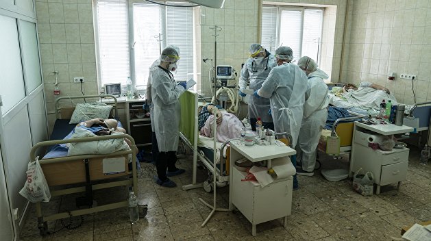 Более 14 тысяч украинцев заболели коронавирусом за сутки