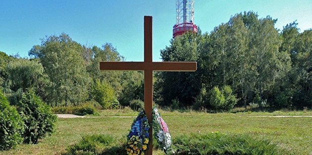 Причастному к геноциду евреев украинскому националисту поставили памятник в Бабьем Яру
