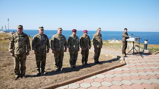 Их разыскивают в Донбассе. Кого Зеленский назначил руководить украинской армией Их разыскивают в Донбассе. Кого Зеленский назначил руководить украинской армией