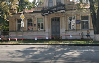 «Гитлеровский» балкон снесли в Полтаве, власти обещают вернуть