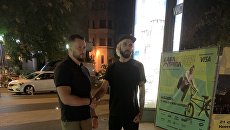 Жму руку: «Нацкорпус» извинился за радикалов, избивших журналиста в Киеве
