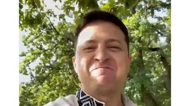 «По Рен-ТВ смотрели?»: над Зеленским посмеялись после поздравления Усика «По Рен-ТВ смотрели?»: над Зеленским посмеялись после поздравления Усика