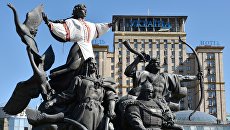 Мгновенная карма: Ярош раздел цыганок в центре Киева за воровство