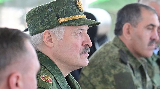 Писатель Волков обозначил место Белоруссии в конфликте России и Украины Писатель Волков обозначил место Белоруссии в конфликте России и Украины
