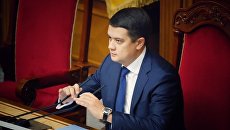 Эксперт объяснил, почему попытка забрать мандат у Разумкова сыграет против Зеленского